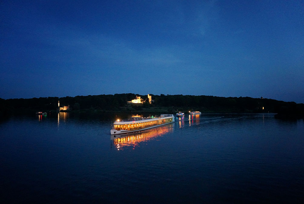 Schiffskorso Potsdam bei Nacht
