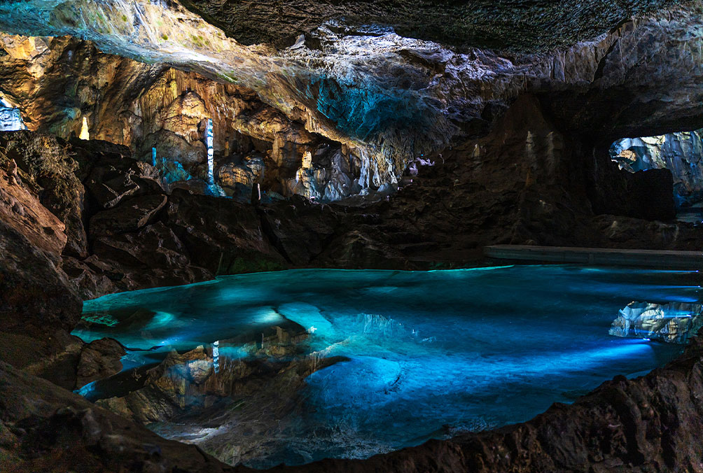 Blick in den Goethesaal der Rübeländer Baumannshöhle